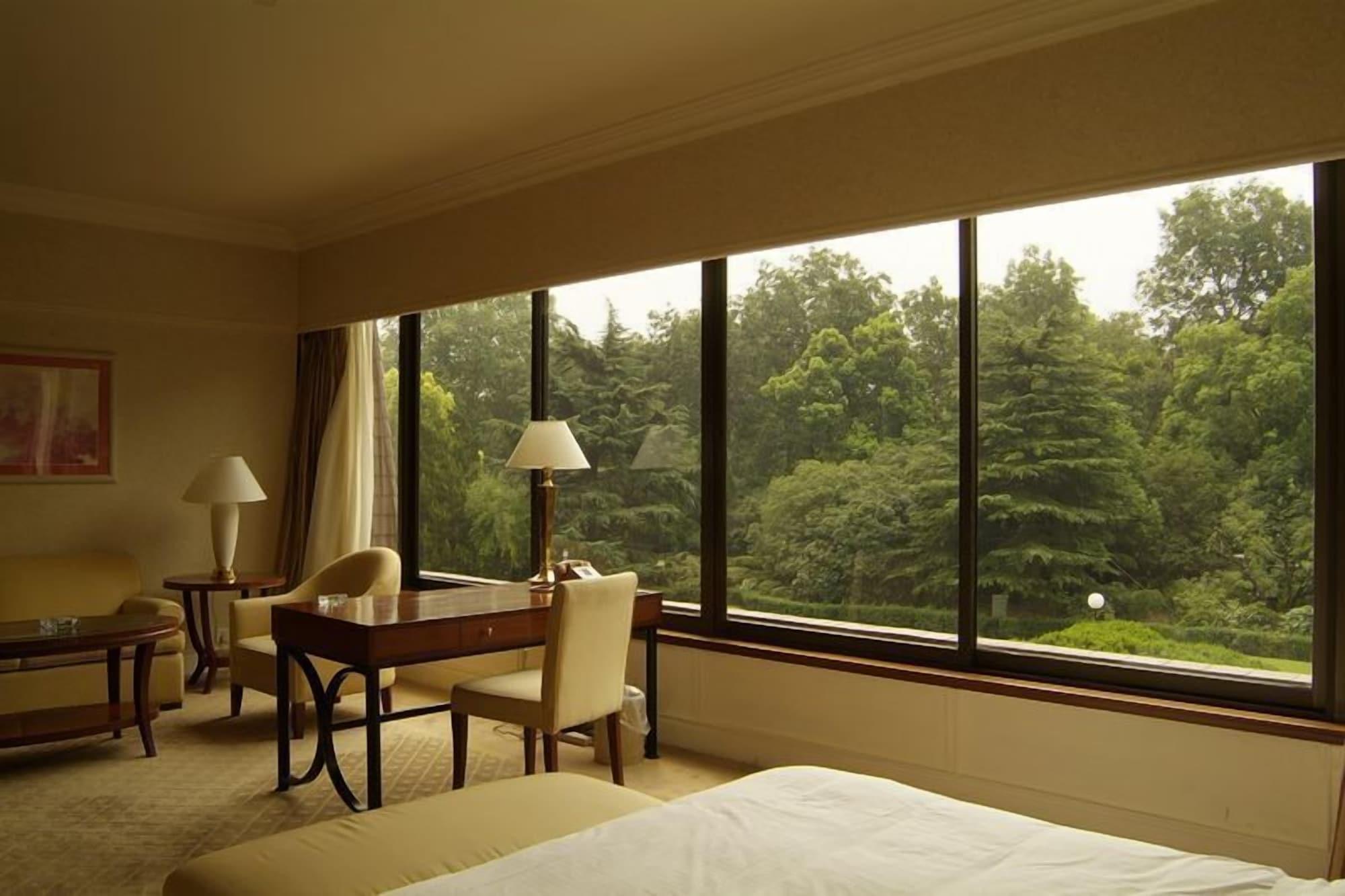 Cypress Hotel Jin Jiang Шанхай Екстериор снимка