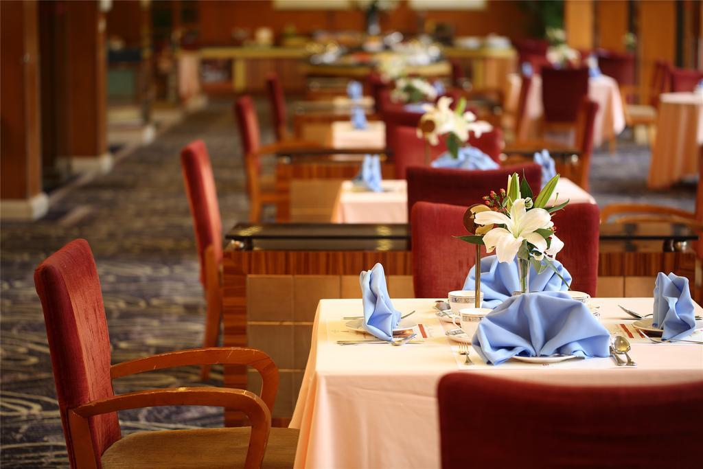 Cypress Hotel Jin Jiang Шанхай Екстериор снимка
