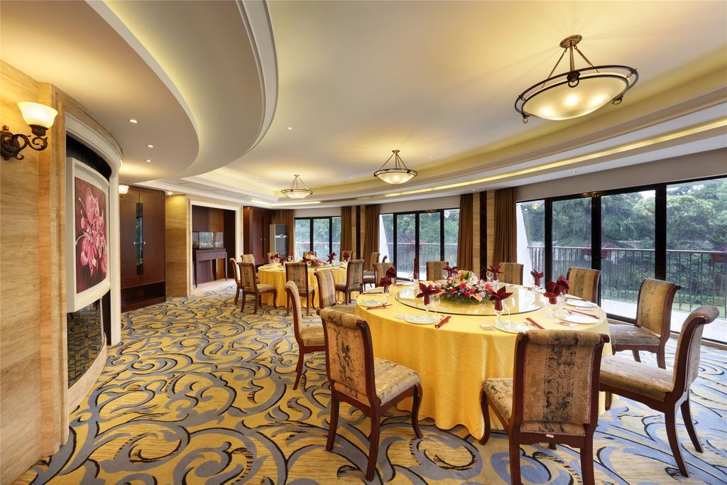 Cypress Hotel Jin Jiang Шанхай Екстериор снимка