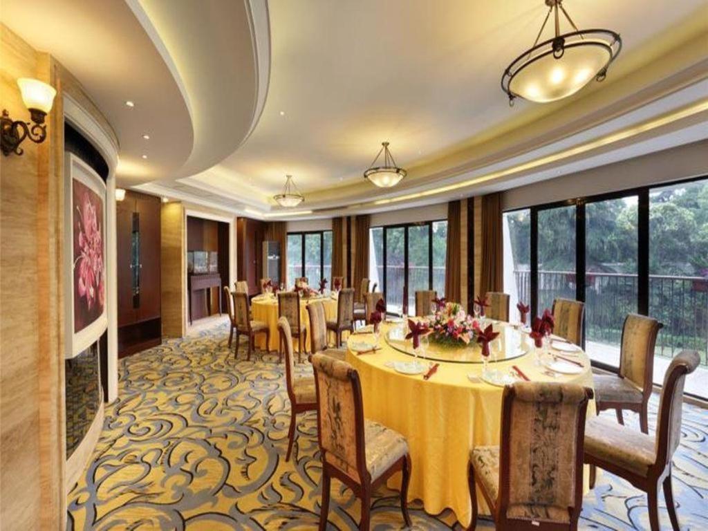Cypress Hotel Jin Jiang Шанхай Екстериор снимка
