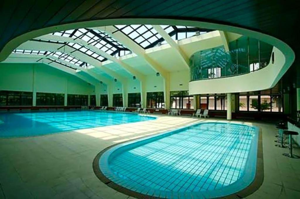 Cypress Hotel Jin Jiang Шанхай Екстериор снимка